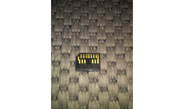 Продам MultiMediaCard 64 MB 1.8/3.0V