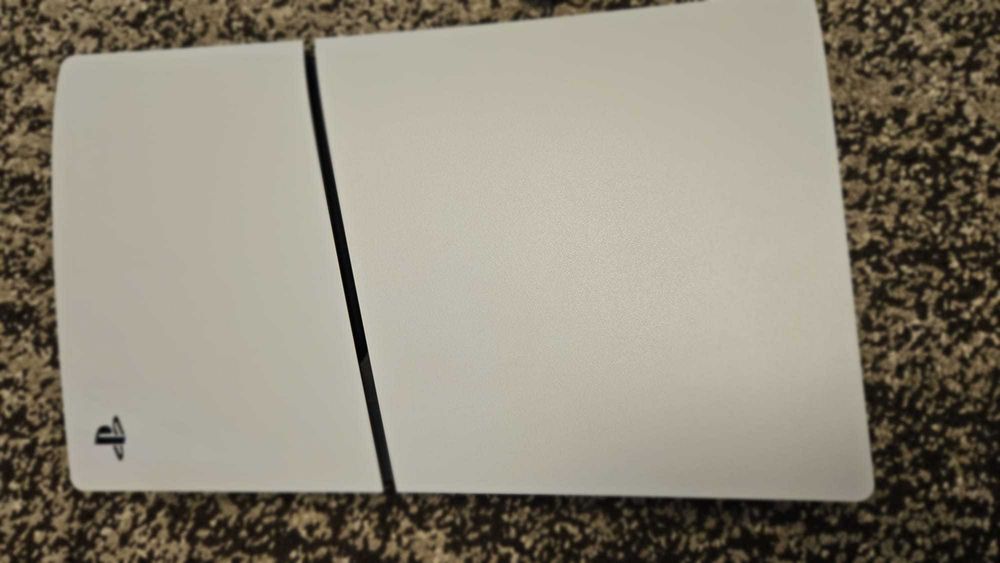 PlayStation 5 Slim impecabil – preț bun