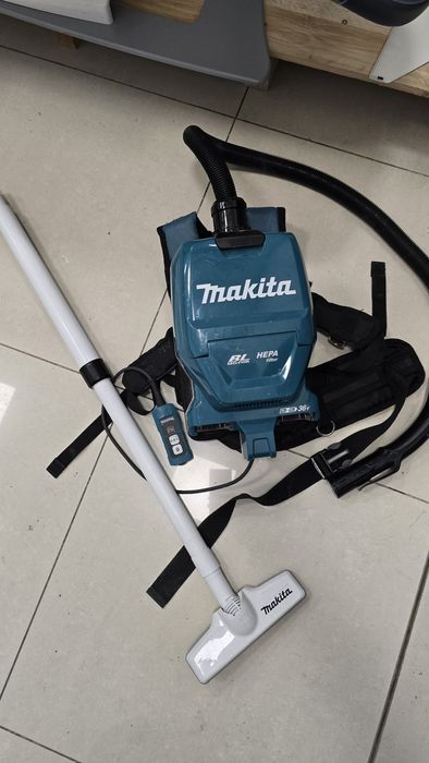 Makita - винтоверт, акумолаторна прахосмукачка, зарядно и 2 батерии 18v
