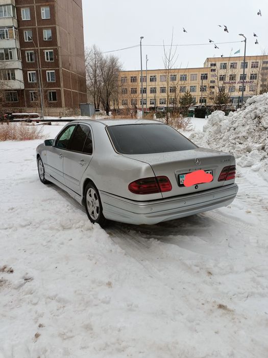 Продам Мерседес 210