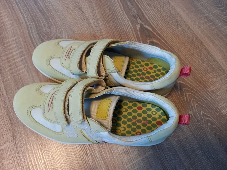 Adidasi noi nouți marimea 35, piele intoarsa