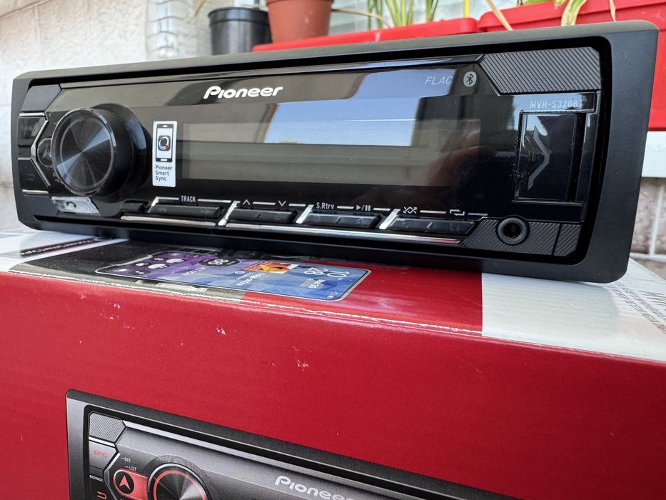 Авто ресийвър Pioneer MVH-S320BT