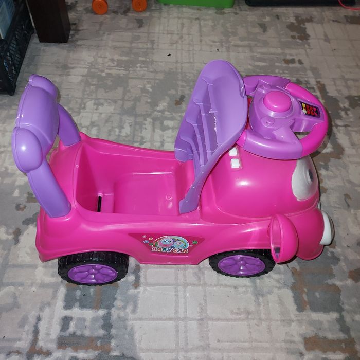 Машина-толокар музыкальная