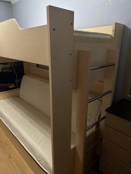 Кровать двухярусная