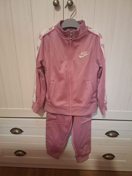 Детски спортен екип за момиче Nike & Adidas