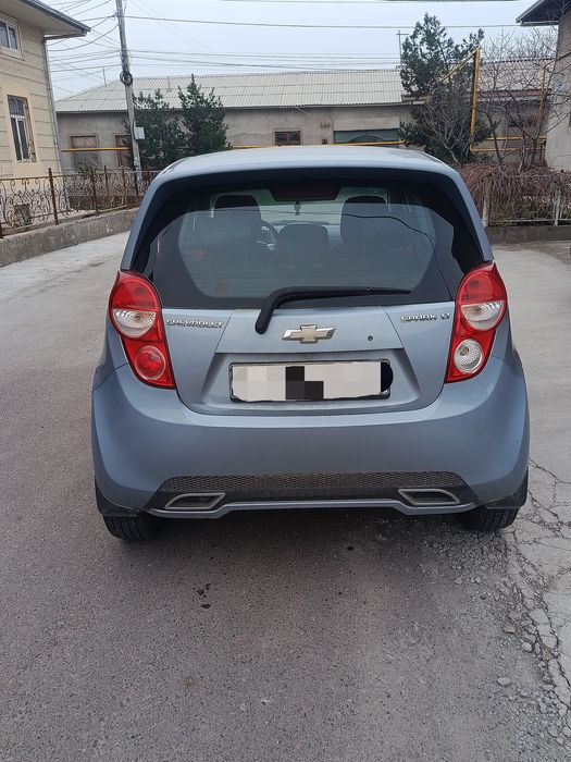 Spark sotiladi srochniy