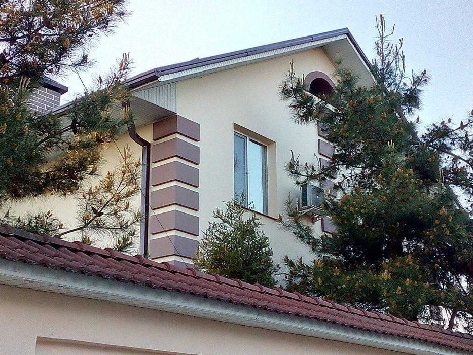 Продам 3 этаж. дом общ. пл. 350 кв. м., 6комн., участок 11 соток