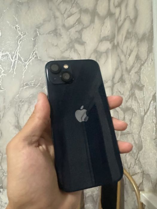 iPhone 13 с грантим
