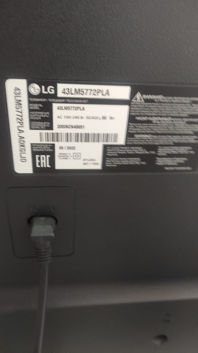 Продам телевизор Lg(109)см