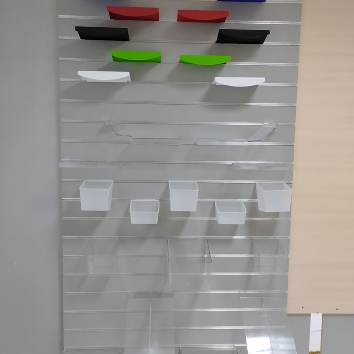 Продается новое торговое оборудование