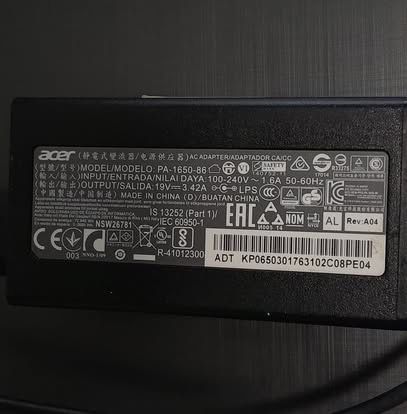 Laptop Acer Aspire E5-575G-5538 i5-7200U 256GB 8GB GeForce 940MX 2GB