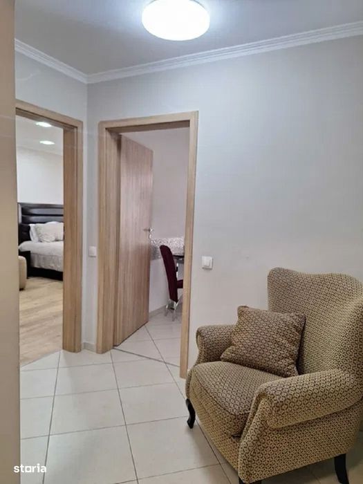 Garsonieră cu balcon, parter în Tractorul
