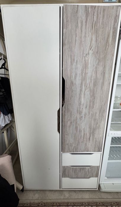 Шкаф. Самовывоз.