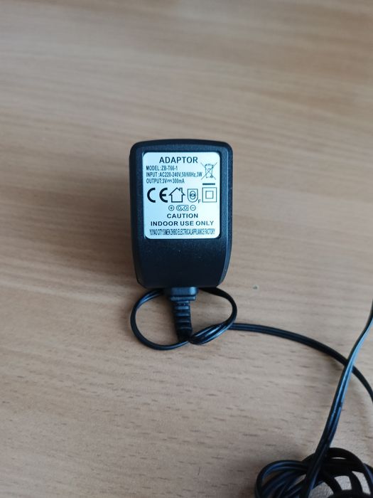 Продам зарядку .