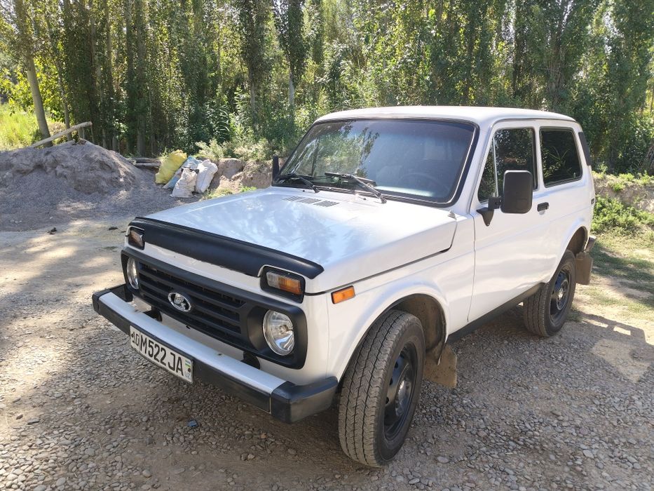 Automobile Niva 2121.otlichny sostoyonyanie