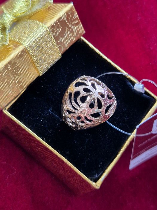 Золотое кольцо 585 пробы. Размер 19 - 19,5