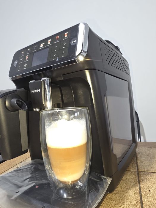 Philips seria 5500 negru 20 preparate fab2025 ca nou
