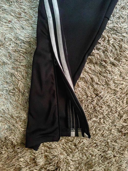 Pantali Adidas barbati