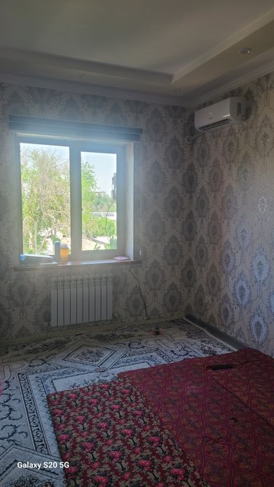 СРОЧНО !! ПРОДАЁТСЯ Квартира в Яшнабаде 75 кв/м 4x комнатная дубовой