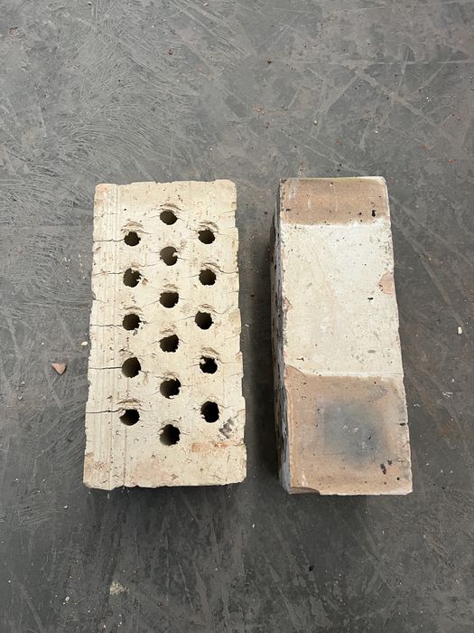 Кирпич полуторный пустотелый М 150