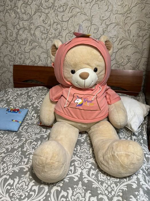 Большой мишка в костюме  размер 1метр 40см