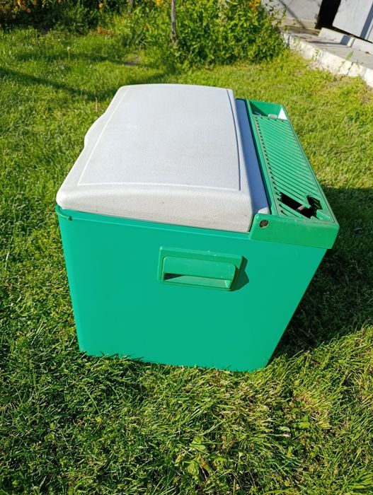 Хладилник на 12 , 220 волта и газ