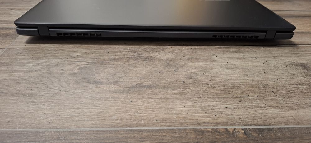 Геймърски Лаптоп ASUS V16 | Intel  5 210H  | 32GB RAM | 512GB SSD | RTX 5050
