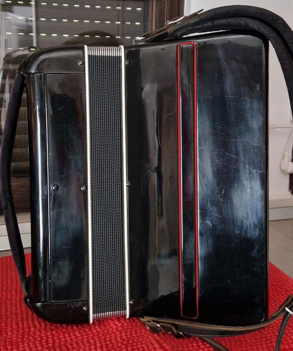 Acordeon 120 basi ,
