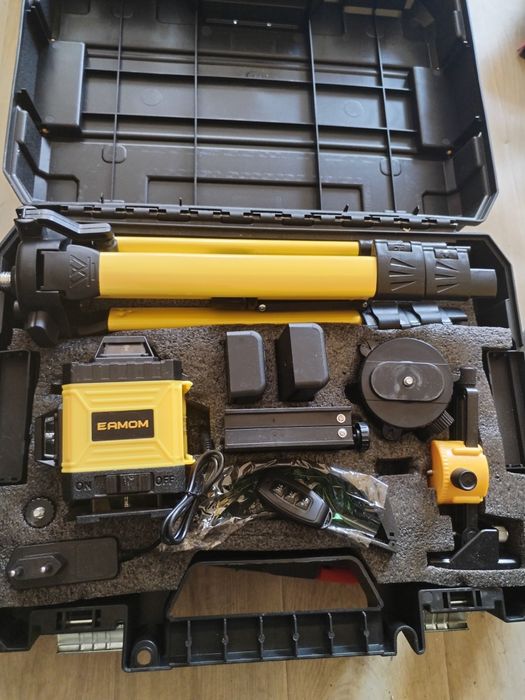 Bormașină cu două acumulatoare