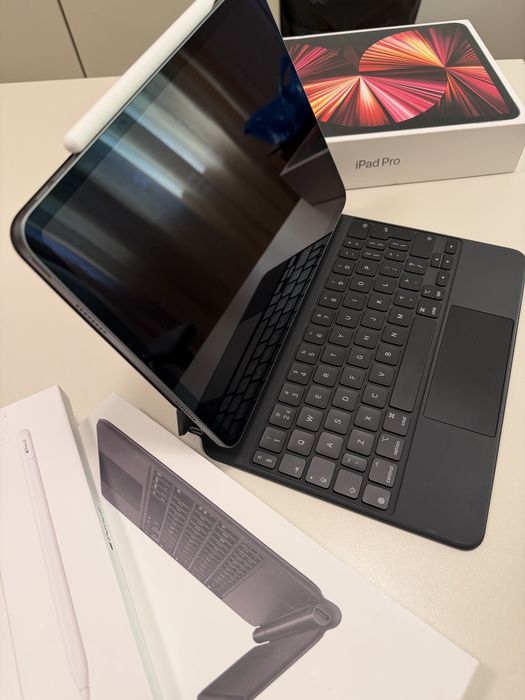 Ipad pro 11” M1 256 gb + Magic keyboard + Apple Pencil Oradea • OLX.ro