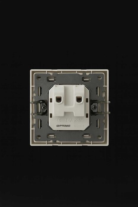 mustahkam va arzon rozetka — прочная и доступная розеткA