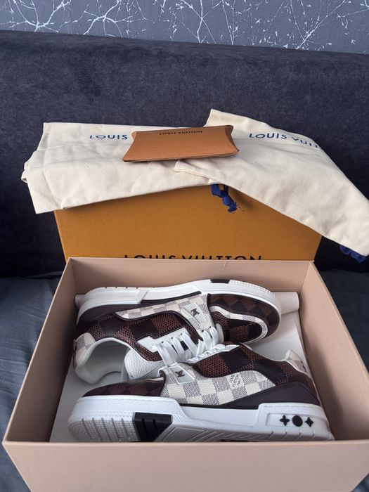 Lois Vuitton Adidasi