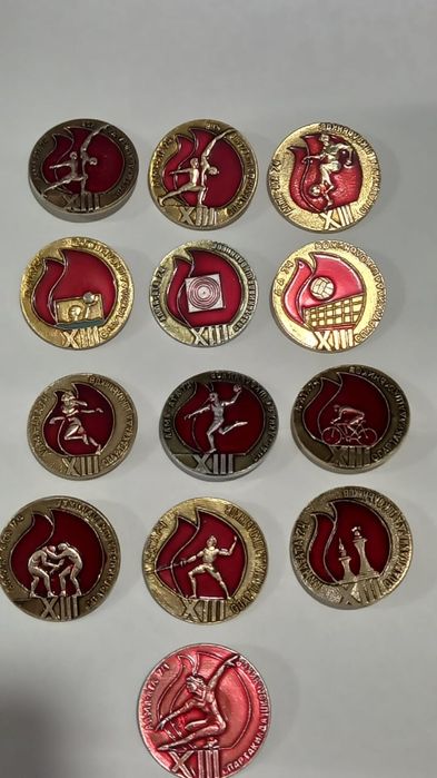 Продам значки и знаки СССР