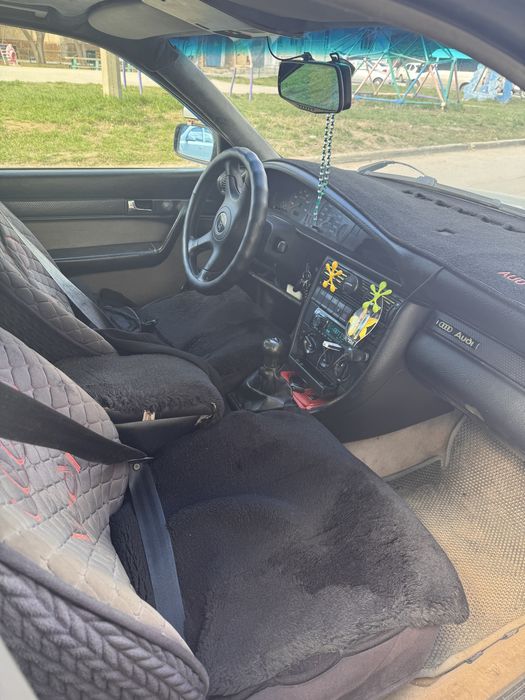 Продам машину Ауди 100