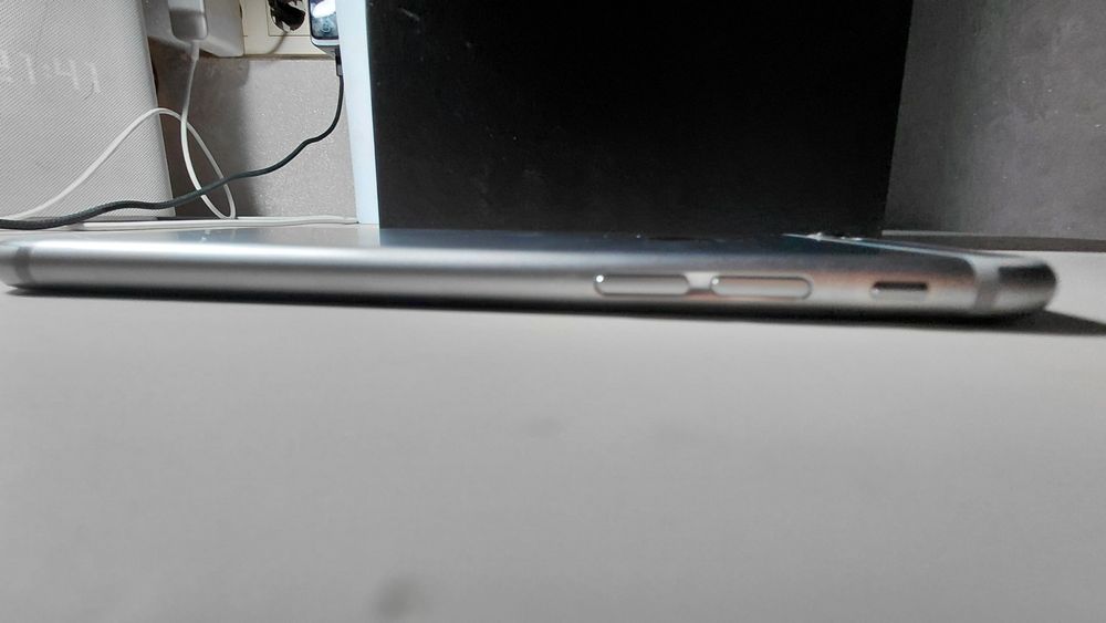 iPhone 6        .