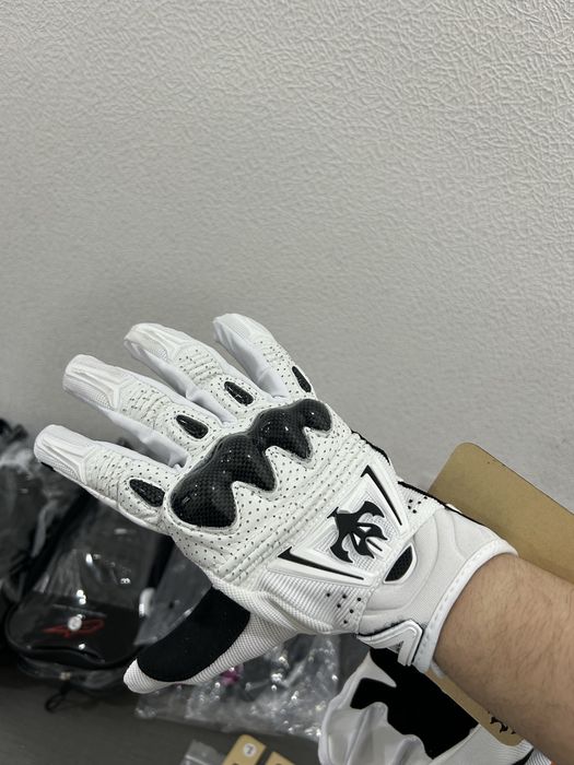 Мото перчатк …..