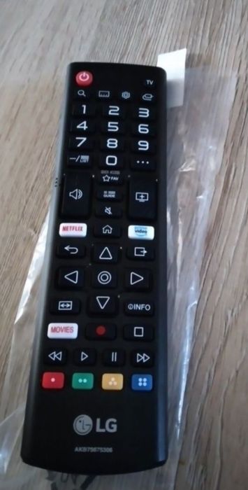 Большой 4К смарт телевизор LG OLED 140см.