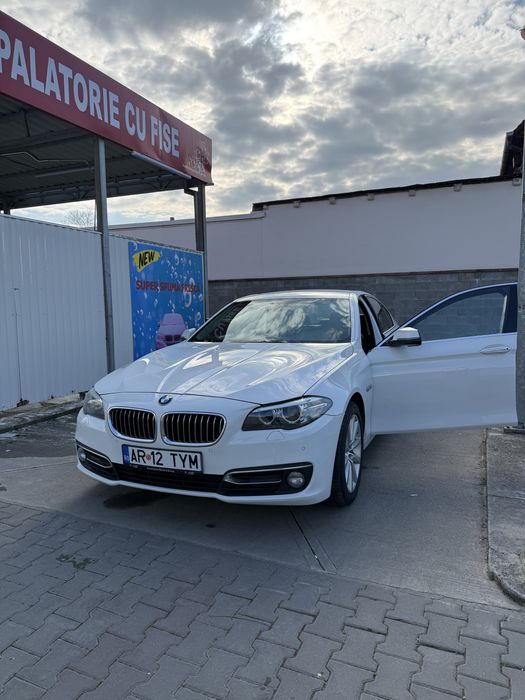 BMW 520d- an 2016-190CP-LUXURY LINE