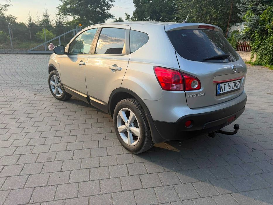 Nissan Qashqai, an 2008, motor 2.0 dCi diesel – 1995 cm³, 110 kW / aprox. 150 CP, cutie manuală în 6 trepte.