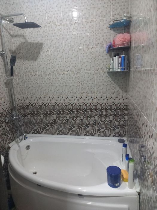 ТТЗ-2 напротив Ульяна продается 2-х переделенная на 3-х комнатная кв