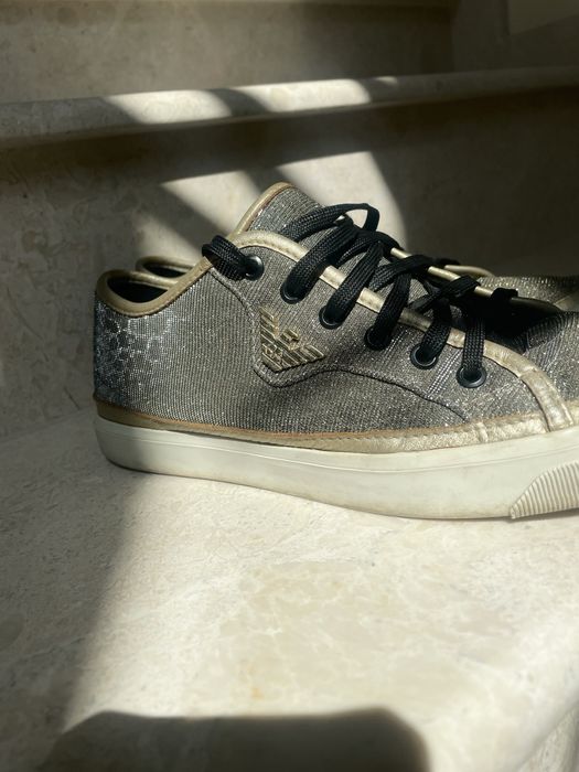 Adidasi Armani originali, intr o stare foarte buna