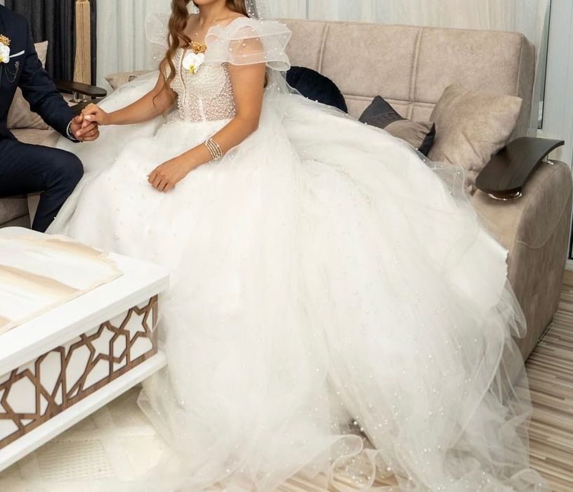 Булчинска рокля.