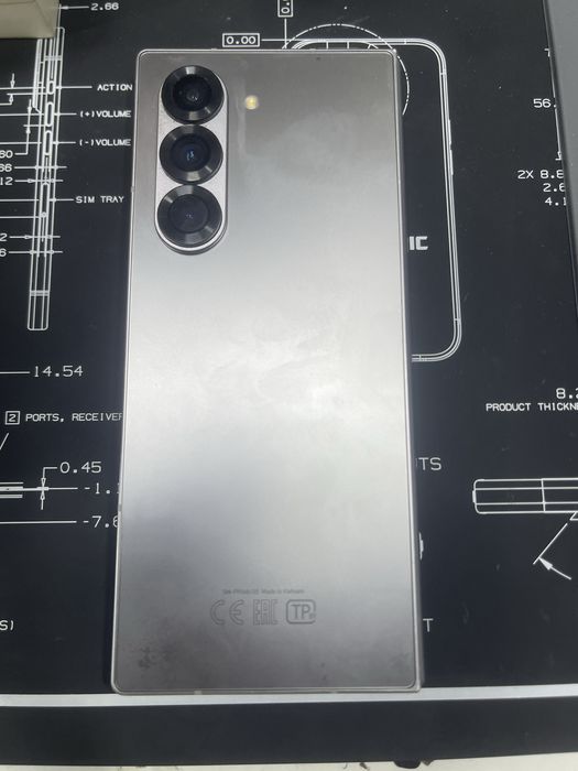 Samaung galaxy z fold 6 512gb