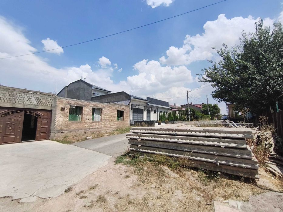 Продается дом с участком 6 соток (Агрошкола) в Мирзо-Улугбекском район
