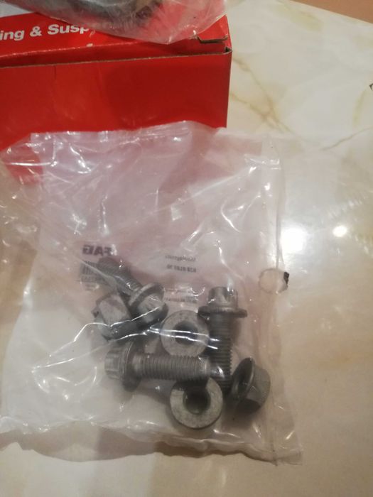 Шарнири за мерцедес B, A-клас