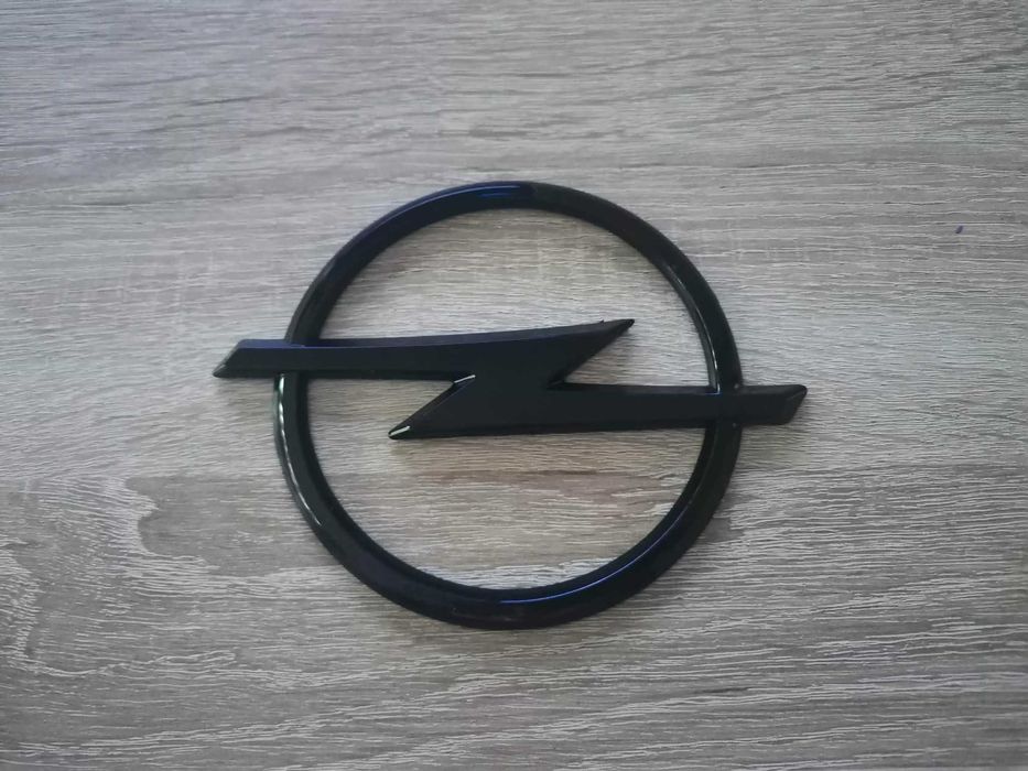 Opel черна емблема лого