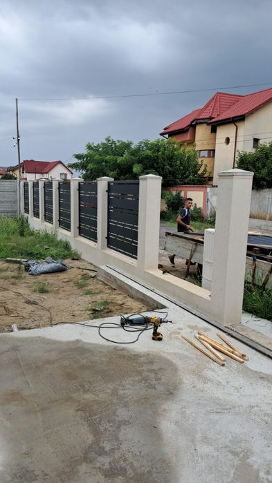 Placări cu panouri Sandwich, montaje uși de garaj și industriale