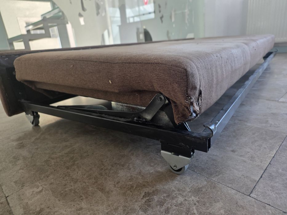 Vand canapea extensibila de la mobexpert  de 5 locuri Sector 1