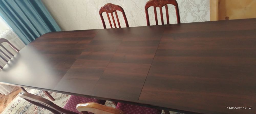 Продам стол гостиный овальный со стульями
