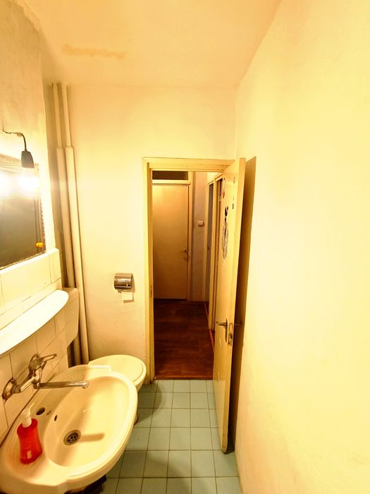 Garsoniera , apartament cu o cameră parter cartierul Gării